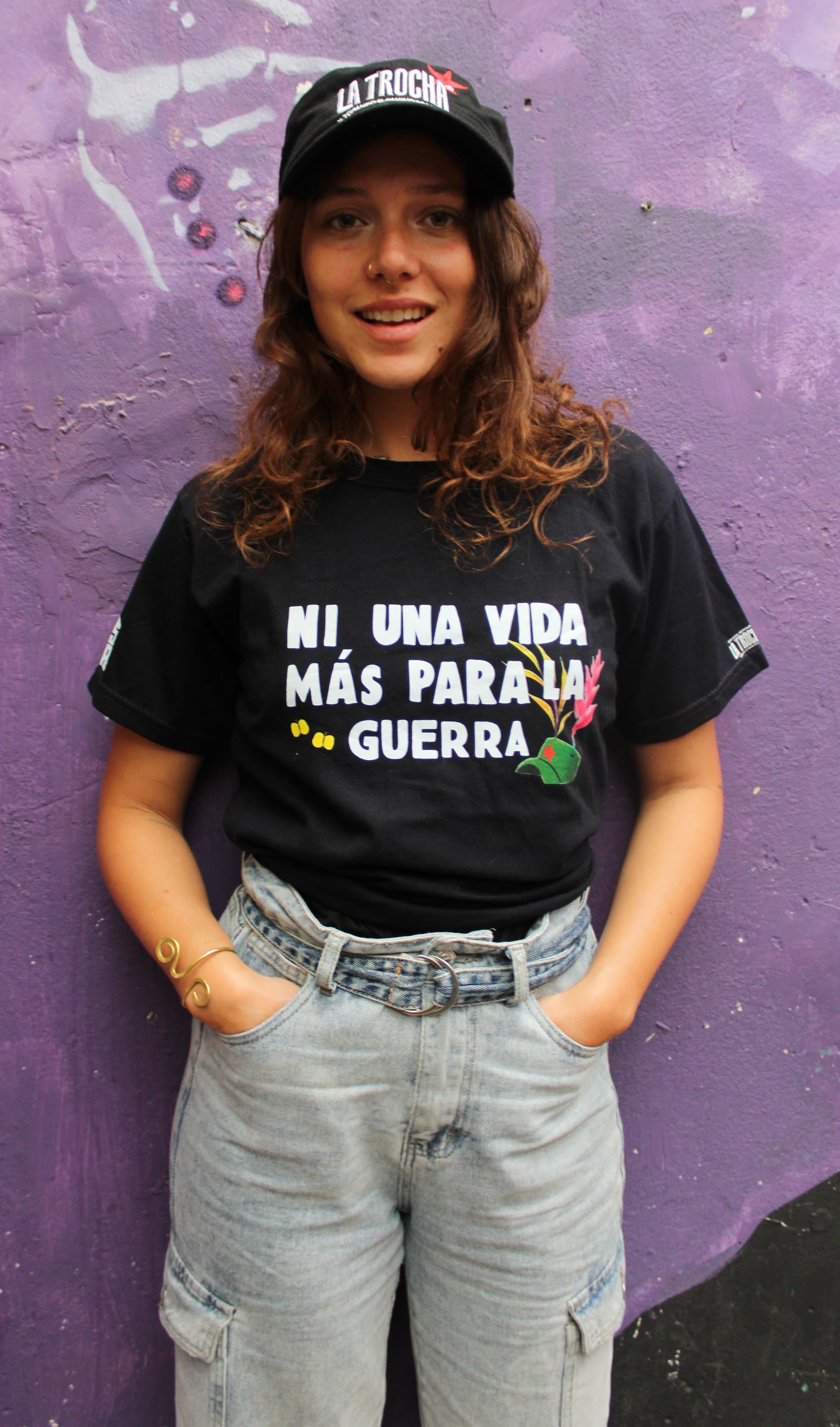 Camiseta Ni una vida más para la guerra