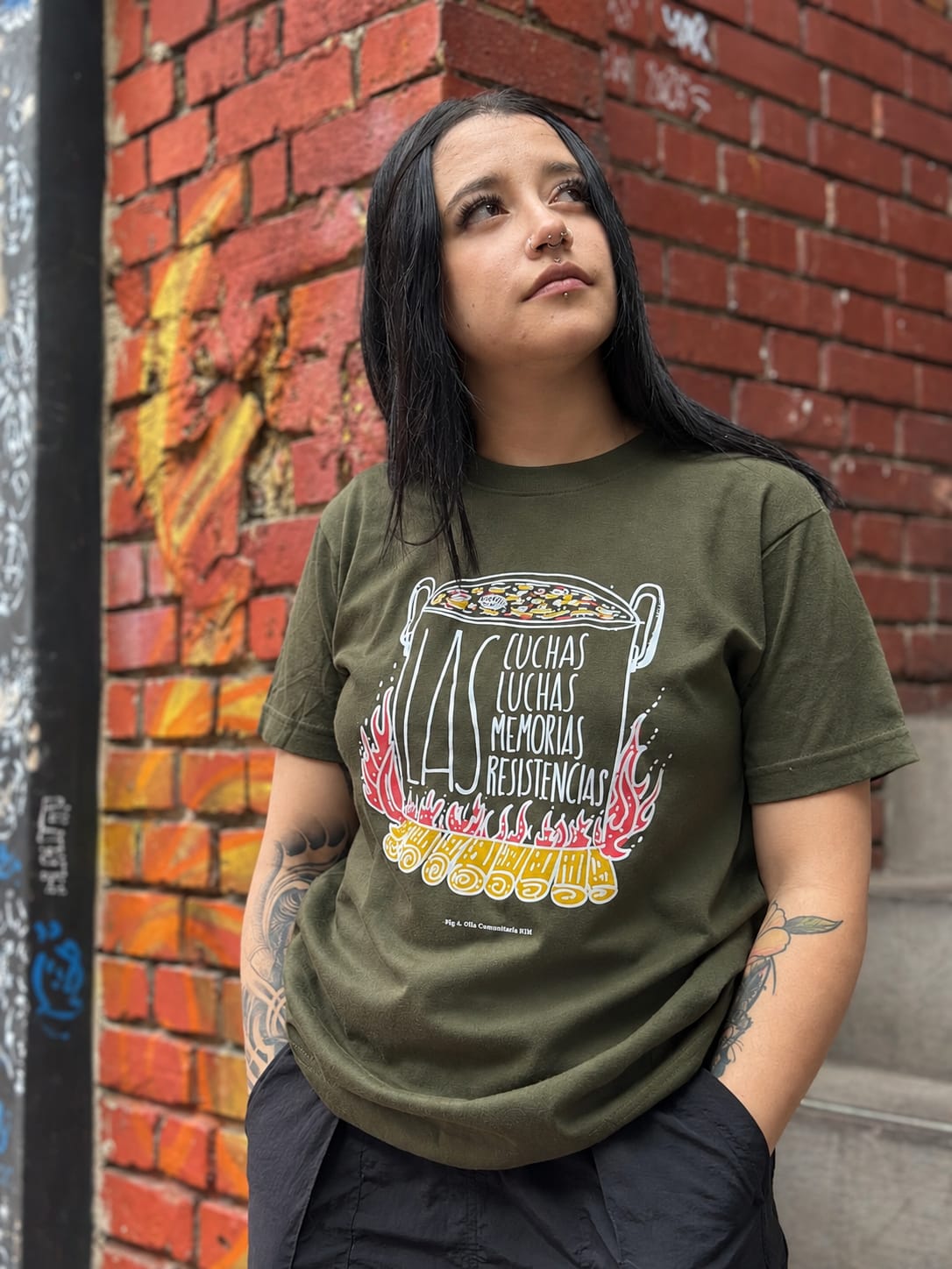 Camiseta La vox populi "Las cuchas Luchas Memorias Resistencias" - Imagen 2